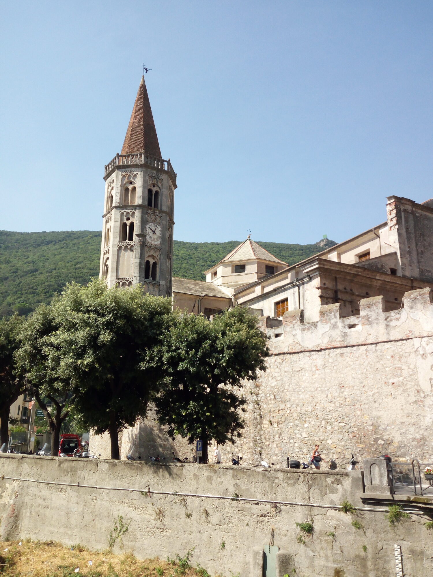 Finalborgo, il borgo medievale nell'entroterra