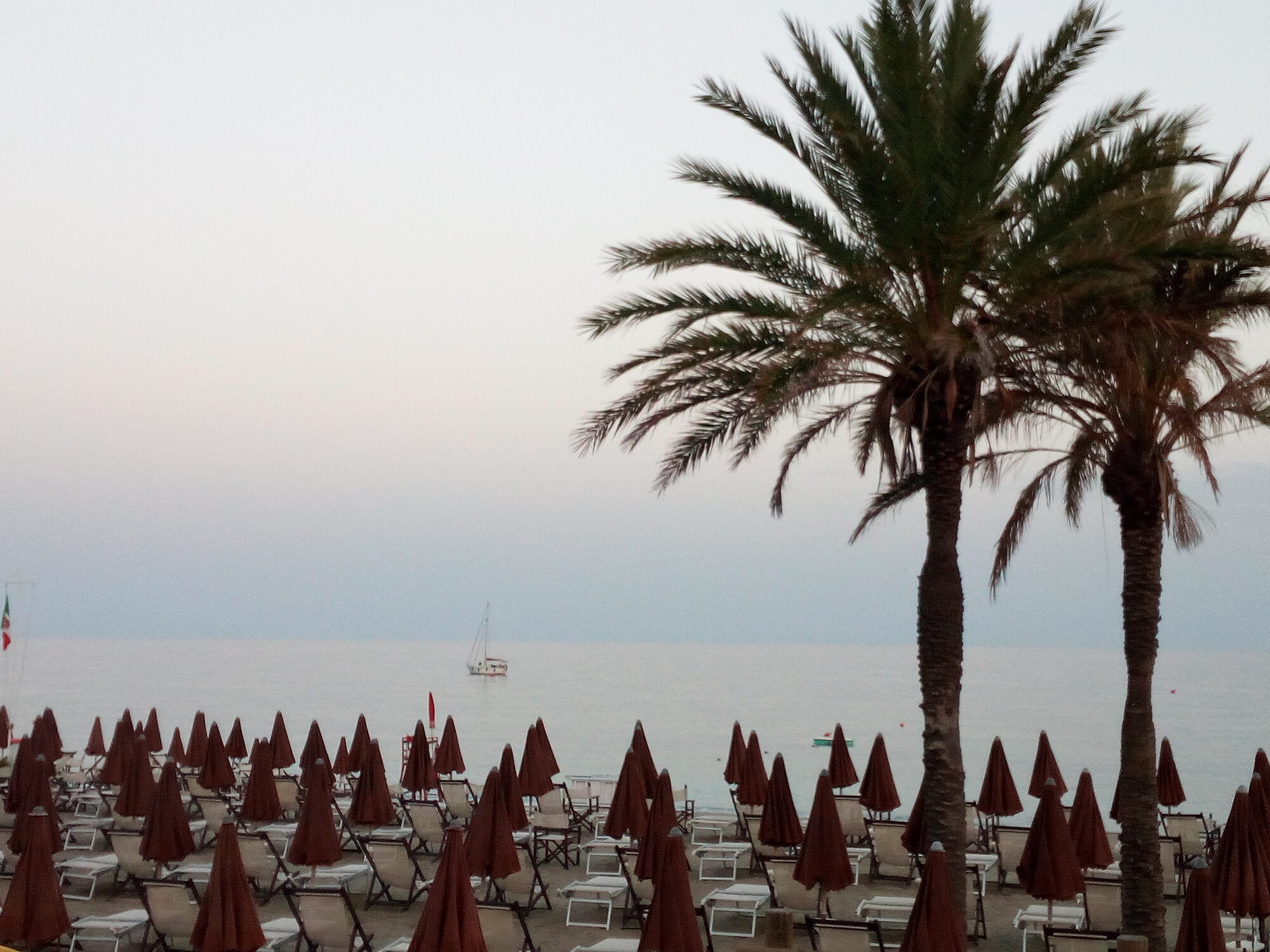 La lunga spiaggia di sabbia di Finale Ligure